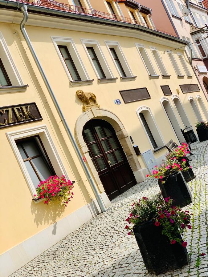 Dwupietrowy Apartament W Centrum Miasta Z Darmowym Miejscem Parkingowym Pod Zlotym Lwem VIII Kłodzko Buitenkant foto
